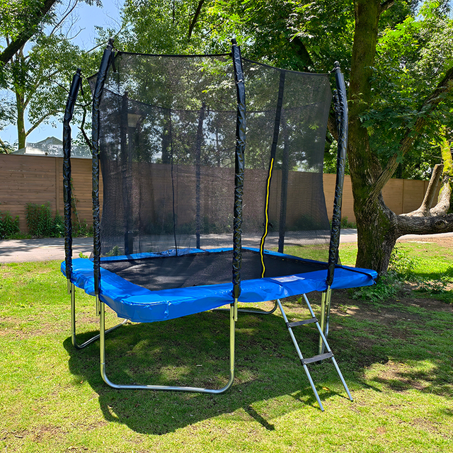 Trampoline rectangulaire durable &agrave; jambes droites pour l'ext&eacute;rieur