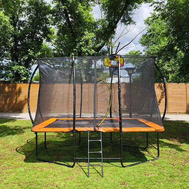 Trampoline ext&eacute;rieur rectangulaire orange en U avec filet de s&eacute;curit&eacute;