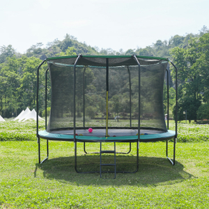 Trampoline ext&eacute;rieur en fibre de verre en forme de 7 