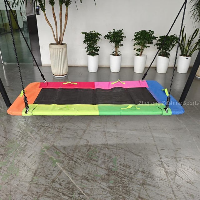 Balan&ccedil;oire d'arbre rectangulaire unique et color&eacute;e