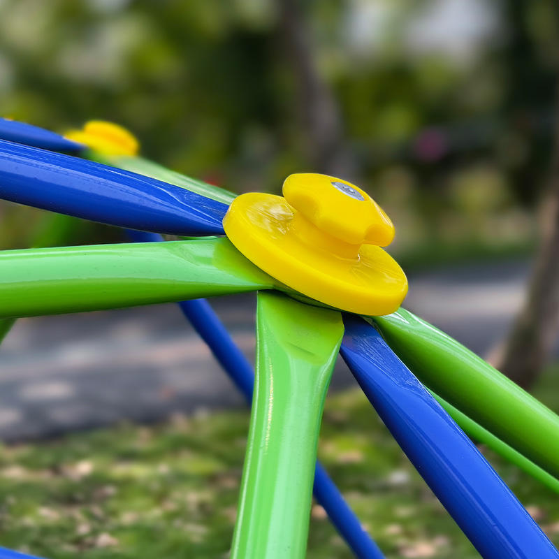 Aire de jeux D&ocirc;me 