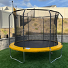 Trampoline ext&eacute;rieur de luxe en forme de 7 avec panier de basket-ball &agrave; lumi&egrave;res LED